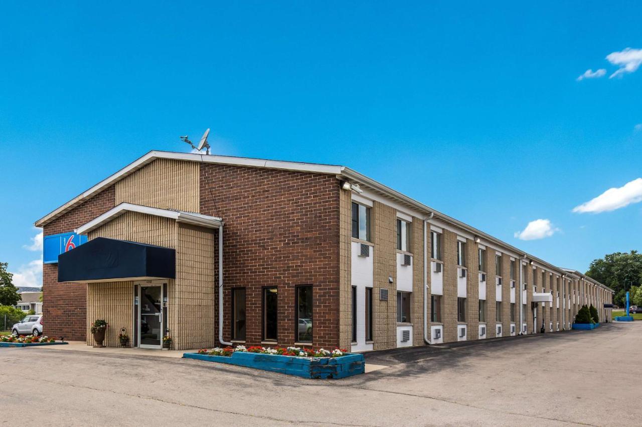 Motel 6-Madison, Wi - East Buitenkant foto
