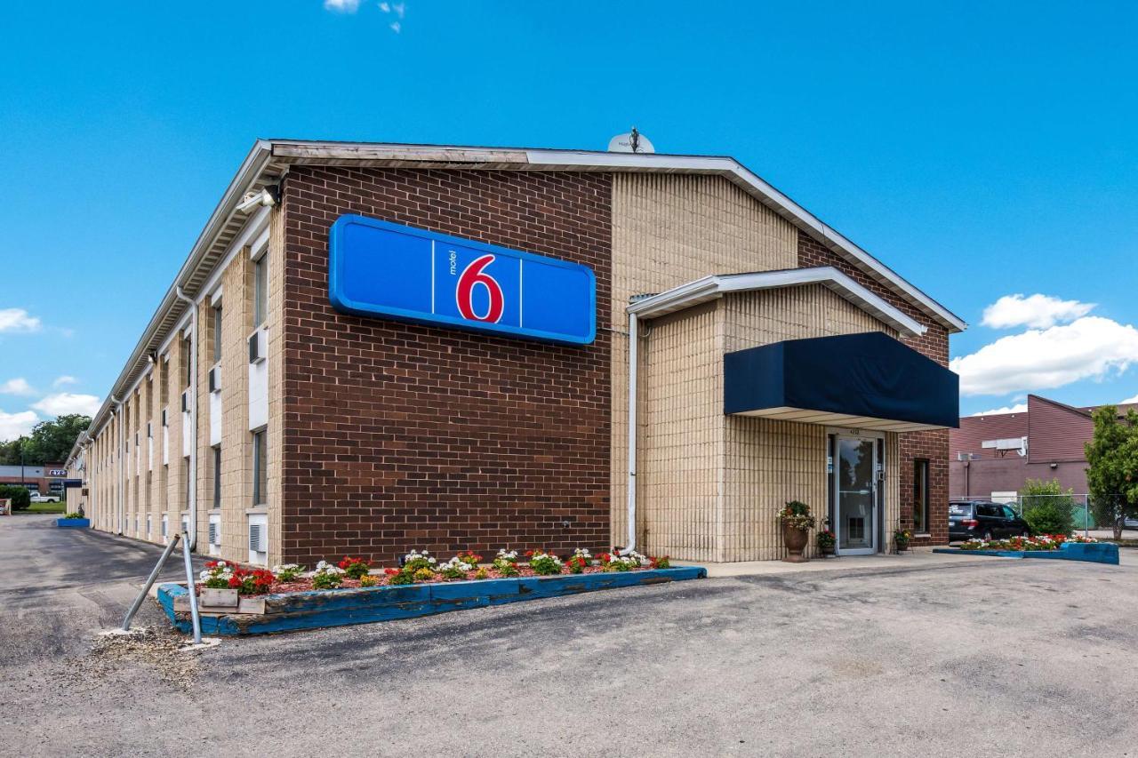 Motel 6-Madison, Wi - East Buitenkant foto