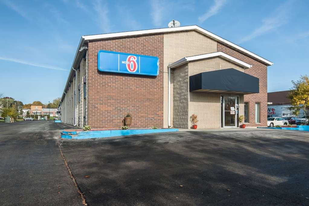 Motel 6-Madison, Wi - East Buitenkant foto
