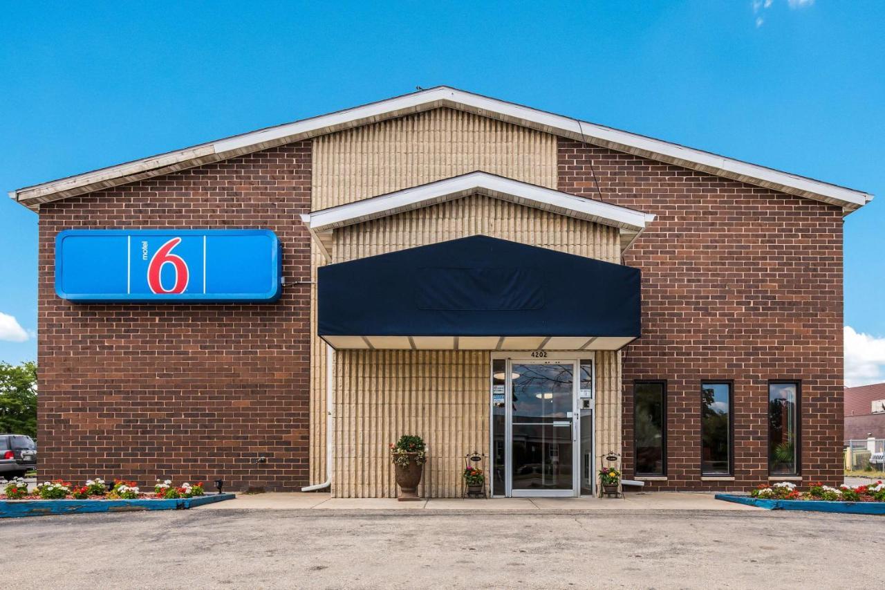 Motel 6-Madison, Wi - East Buitenkant foto